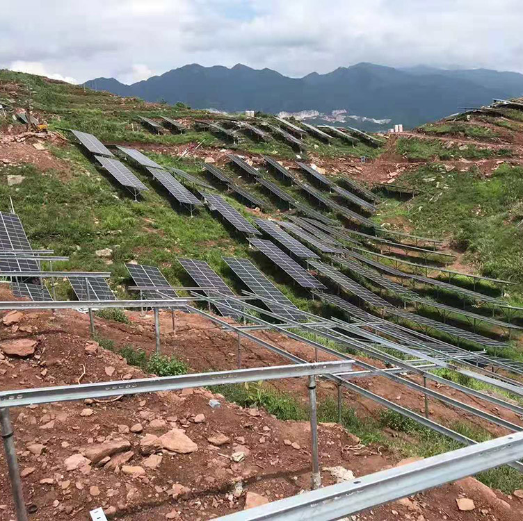 地面電站施工案例 (3).jpg